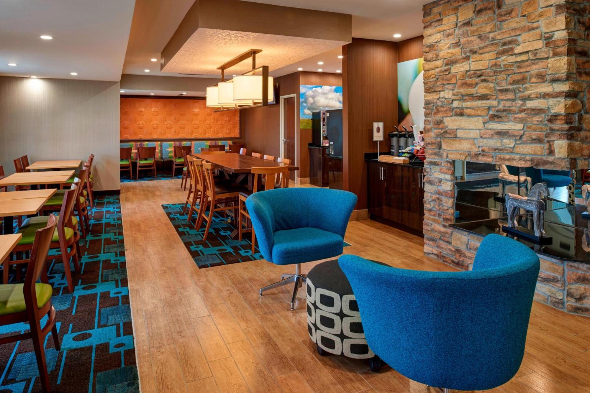 Fairfield Inn By Marriott Richmond New Paris Dış mekan fotoğraf