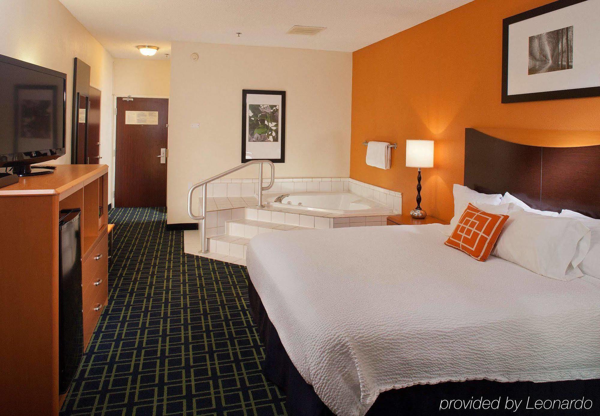 Fairfield Inn By Marriott Richmond New Paris Dış mekan fotoğraf