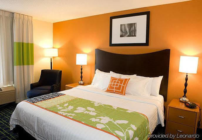 Fairfield Inn By Marriott Richmond New Paris Dış mekan fotoğraf